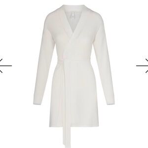 NWT SKIMS Soft Lounge Robe Marble